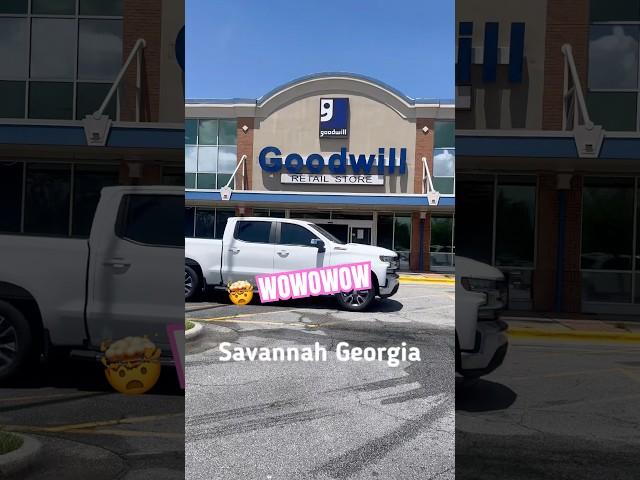 This goodwill was amazing! Gems everywhere! In Savannah Georgia #thriftflip #SummerOnShorts
