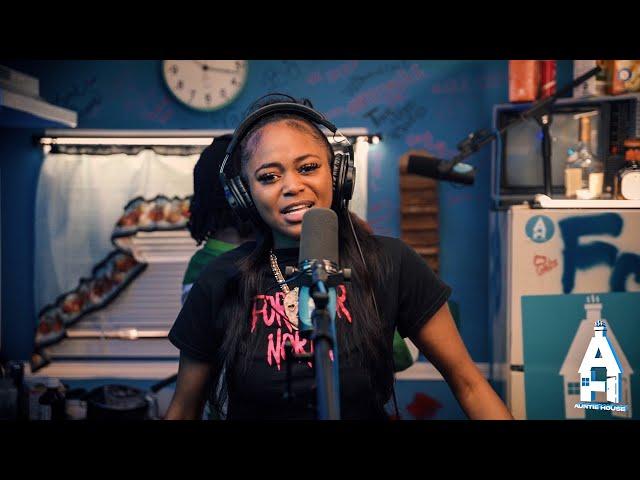 Hardbody Jala Stops By Auntie House To Drop Hot Freestyle