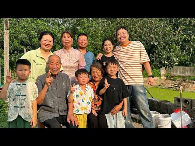 Grandpa's old problem has been committed again. His grandchildren can't remember it. He took Yu Xue