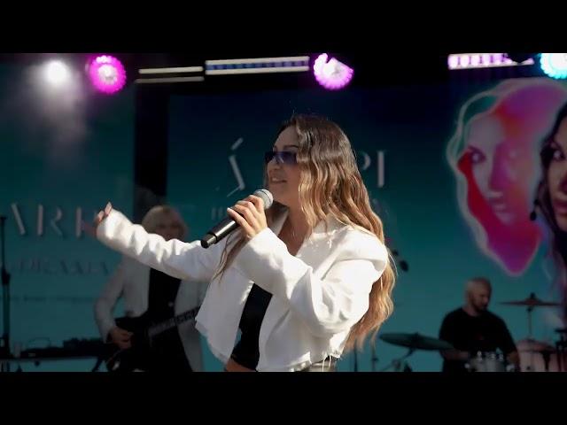 ÁARPI - ROAR (Katy Perry cover) Live Muzeon