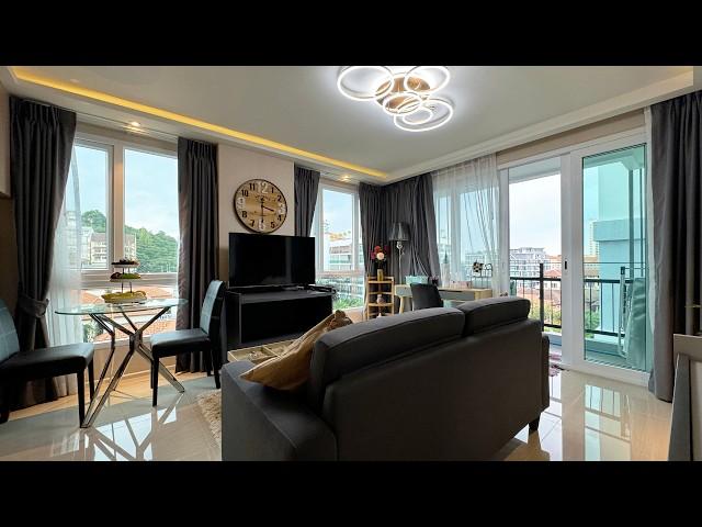 Pattaya | Spacious corner one-bedroom for sale in Pratumnak!