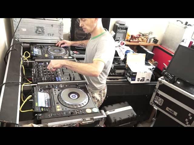 DJ LESSON on  MIXING CHICAGO STYLE HOUSE MUSIC  by ellaskins  the DJ Tutor