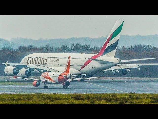 AIRBUS A320 OVERTAKES an AIRBUS A380 in a TRAFFIC JAM and DEPARTS first (4K)