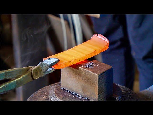 Amazing! Process of Mixing Copper and Steel to Make a Damascus Knife.