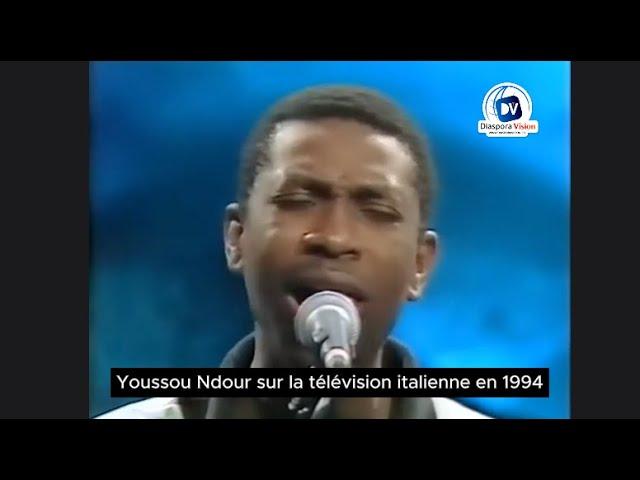 Youssou Ndour en live dans l'émission Tunnel de la télévision italienne Rai Tre en 1994.