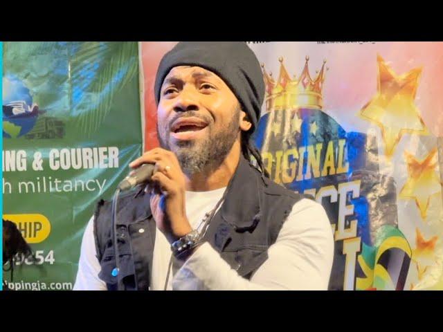 HEZRON Shows His RICH VOCAL Quality During This Live Performance @ Rub A Dub Thursday | Must Watch