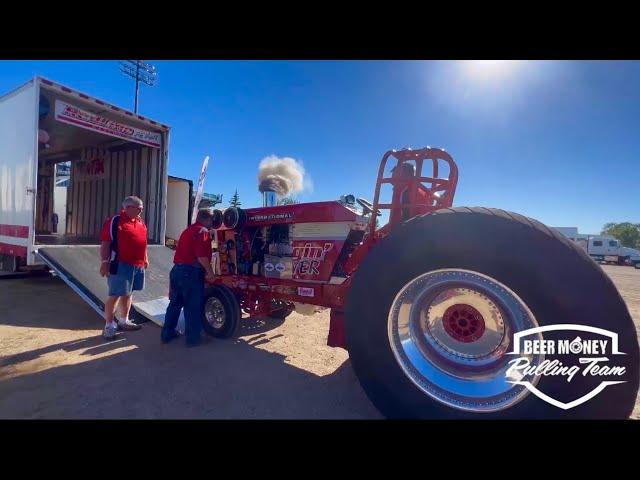 Esdon Lehn starting up Diggin’ Fever at the Power Pull Nationals