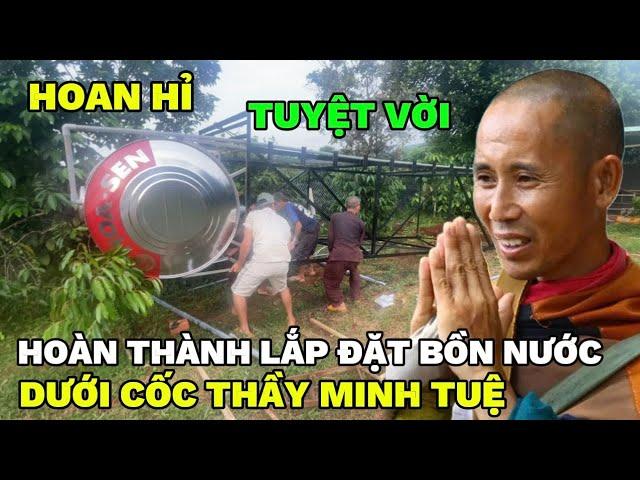 Râu Cùng Anh Em Thợ Hoàn Thành Việc Lắp Bồn Nước Cho Nhà Vệ Sinh Dưới Cốc Thầy Minh Tuệ