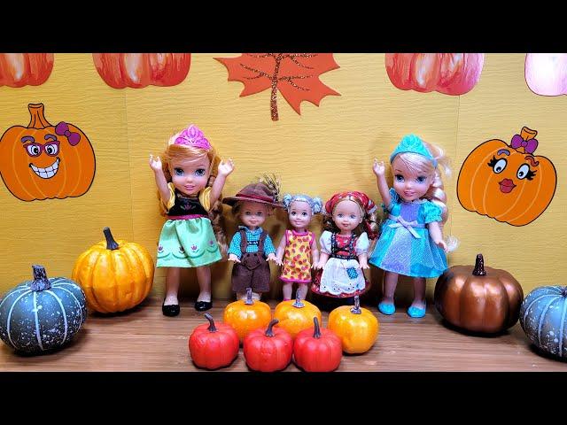 Thanksgiving flying turkey ! Elsa & Anna toddlers - Barbie dolls