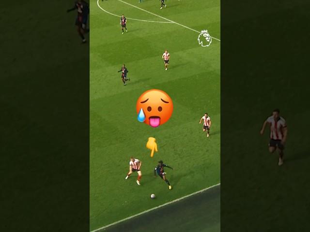 One Of The Best Assists EVER? 