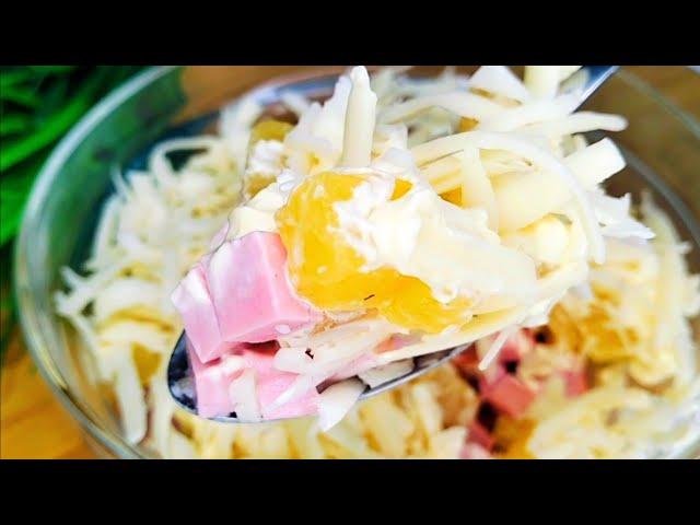 Лёгкий салат из 3х ингридиентов колбасой и ананасами