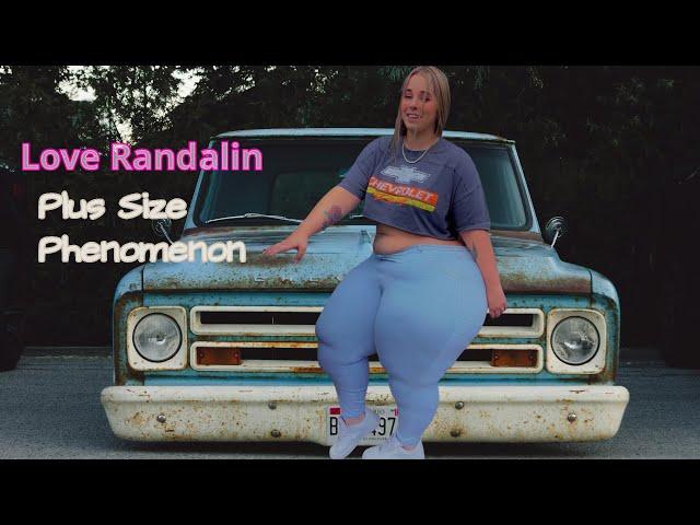 Randalin Niedosmialek The Journey of a Plus Size Model