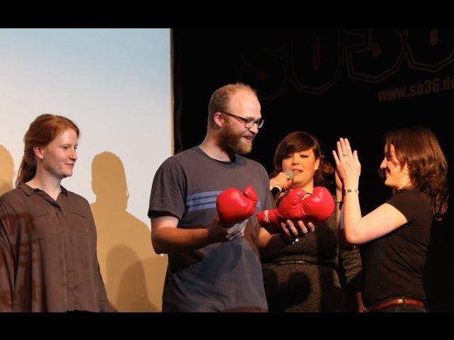 'Was Autounfälle mit Teilchenphysik zu tun haben' - Marc Wenskat beim #42 Science Slam Berlin