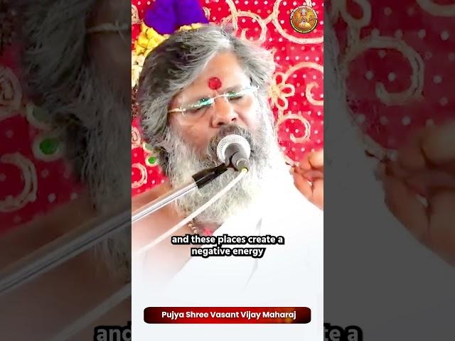 What happens if there are cobwebs or dust in the house? #vasantvijaymaharaj #removedust #cleanhouse