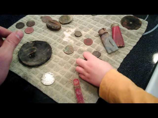 Garret At Pro & ace 350 Finds - Old buttons and coins - Old Makeup