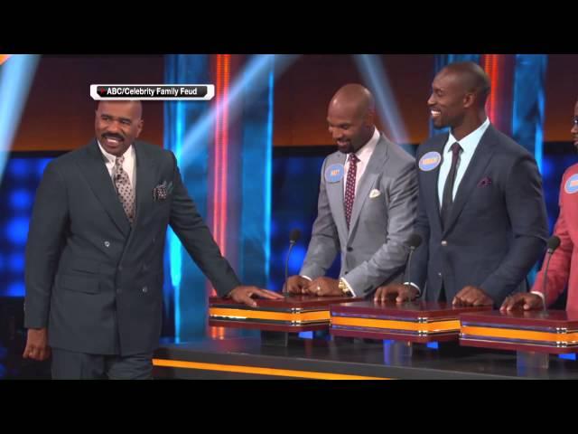 Steve Harvey compliments Vernon Davis' teeth