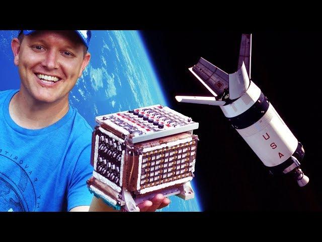 The Computer that Controlled the Saturn V (Behind the Scenes ft Linus Tech Tips) - Smarter Every Day