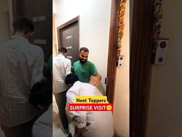 Toppers RAID at MR Sir Home #physicswallah #neet2025