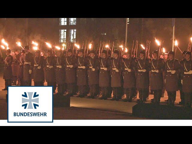 Erklärstück I Der Große Zapfenstreich I Bundeswehr