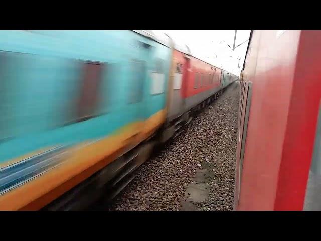 Bang on time 12554 Vaishali superfast Express overtaking 15274 Satyagrah express