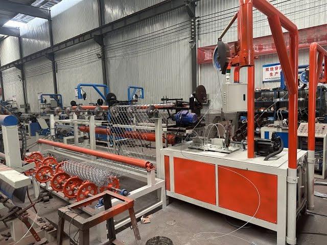 Latest Type Single Wire Double Wire Full Automatic Chain Link Fence Machine for Diamond Mesh Fence