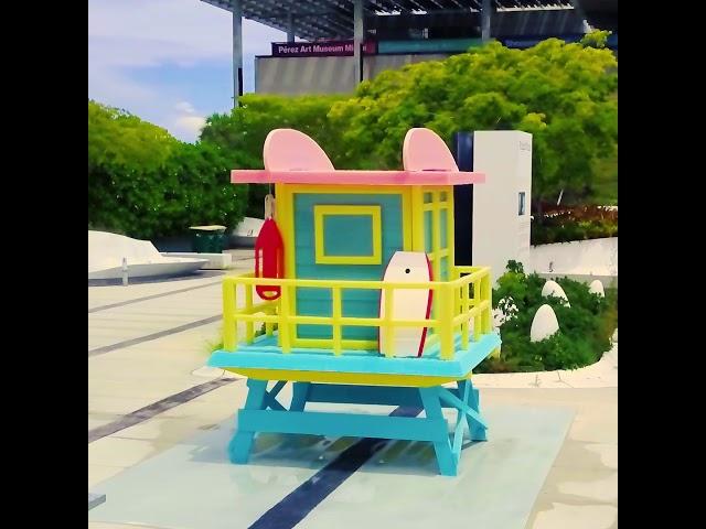 CLEO Institute: Phillip & Patricia Frost Museum of Science - Lifeguard Hut | Cabaña de salvavidas