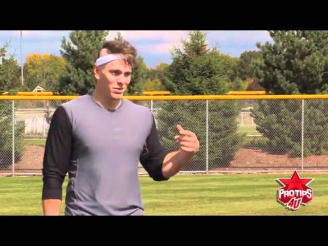 Baseball Tips: How to Catch a Fly Ball Over Your Shoulder with Logan Morrison