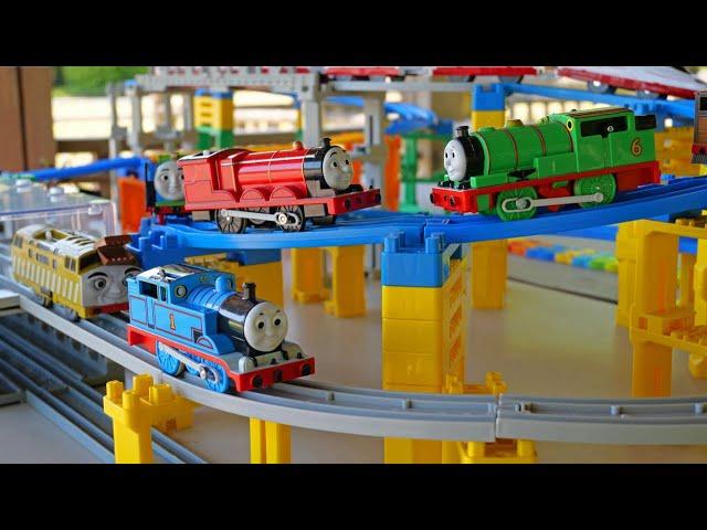 Thomas the Tank Engine & JR Shinkansen Long Tunnel and Underpass Course