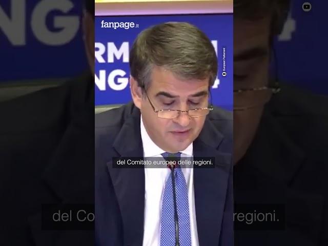 Raffaele Fitto al Parlamento Ue legge il suo discorso in un inglese stentato: il video