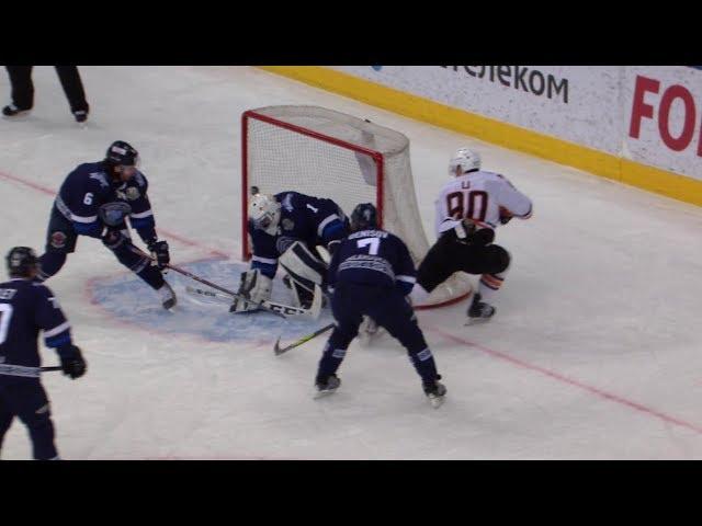 Li dekes past Denisov for a gorgeous goal