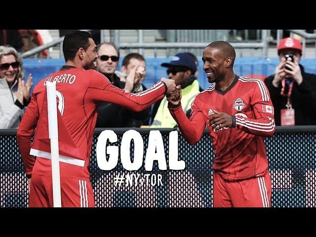 GOAL: Jermain Defoe with a world class finish from Oduro's pass