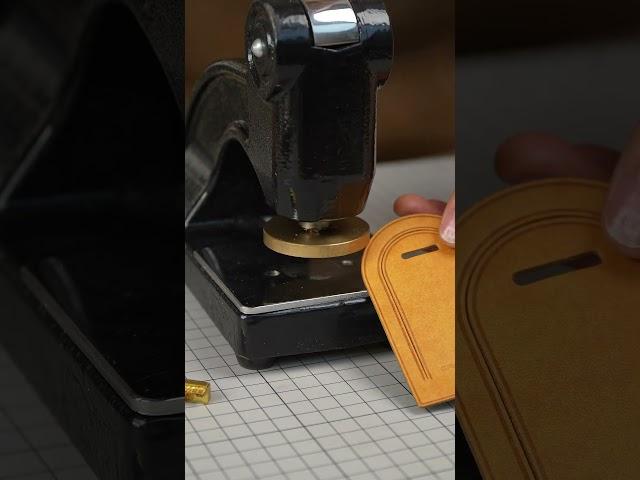 Handmade Leather Goods - Tutorial for Making Retro Travel Signatures 2 #handmade #diy #leathercraft