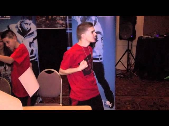 Mikey & Madison of The Iconic Boyz lip-sync to "Call Me Maybe"