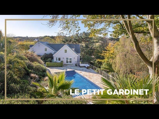 Le Petit Gardinet by Livingroom Estate Agents ®