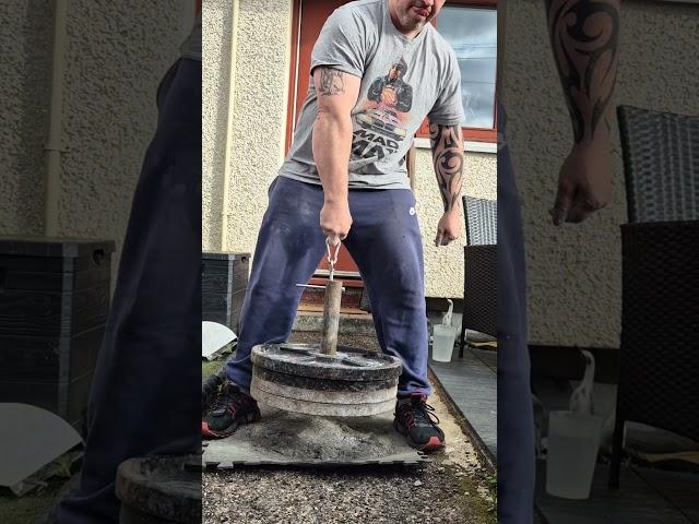 1 finger lift 80kg