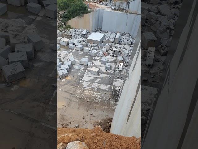 Escavadeira hidráulica CAT 313 D2L..serviço perigoso...op Joel..