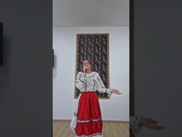 Erasmus Plus talent show - Sonia Popa-Iacob - Traditional Romanian song