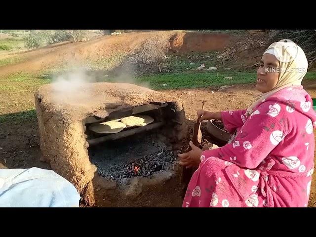 اليوم ختكوم كبيرة  عيات صابرة ورجعت شغلها هدشي مبقاش عجبها