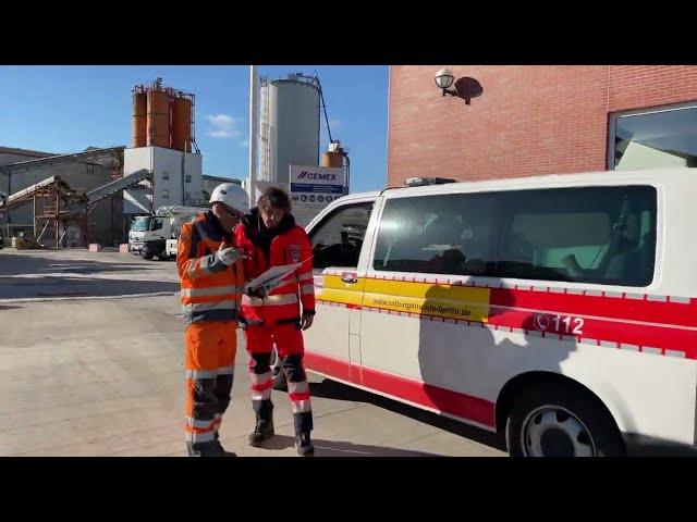 4. November 2023 - Übung Rettungshundestaffel bei Cemex in Berlin-Spandau