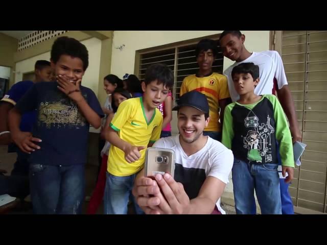 Victor Muñoz - Visita a la Casa Hogar María Auxiliadora