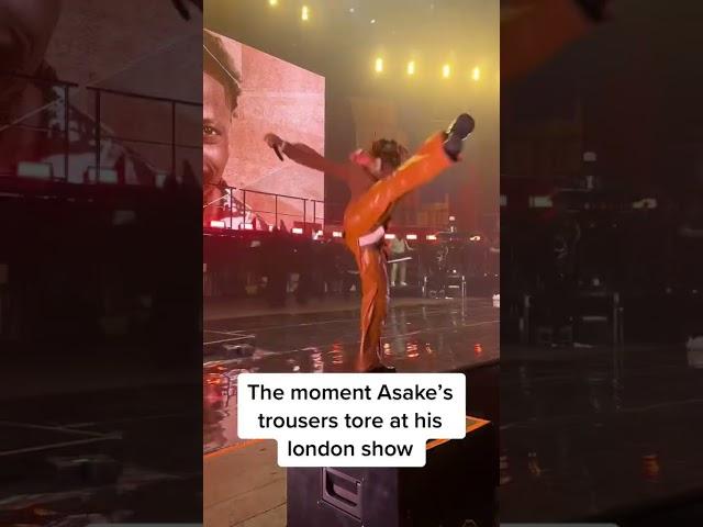 Asake Live London Moment His Trousers Tore On Stage #london #afrobeat #asake