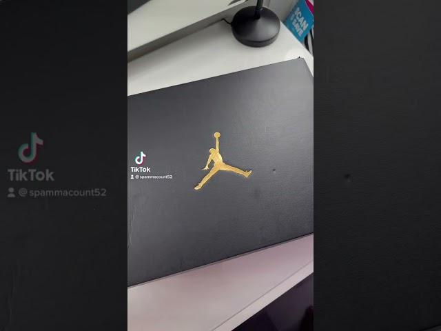 UNBOXING AIR JORDAN 1 MID SE (GS)