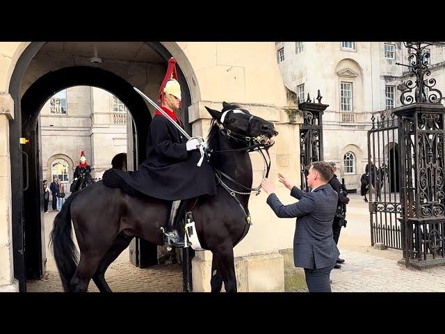 Beautiful Moment KING'S GAURD IN SUIT RUSH TO HELP CALM Unsettled Horse Down