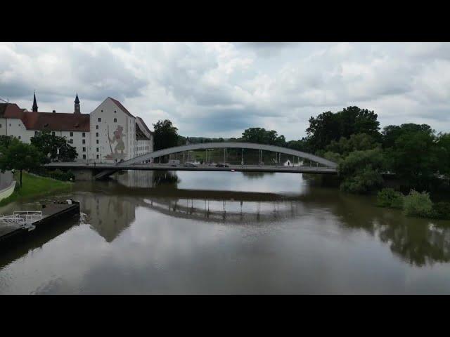 Hochwasser in Straubing: Luftaufnahme vom Herzogsschloss