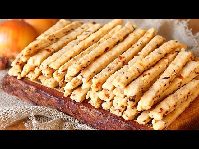 Onion crackers. Cookies with onions. Lenten recipe without eggs.