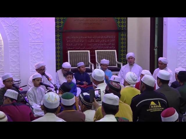 Lantunan Qasidah oleh Kump. Qasidah Al-Ulfah : Maulid Akbar Madrasah AzZein