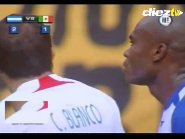 Cuauhtémoc Blanco y el inolvidable beso con Samuel Caballero