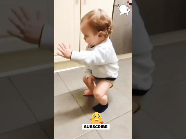 cute baby dancefunny baby laughing ||| funniest baby video