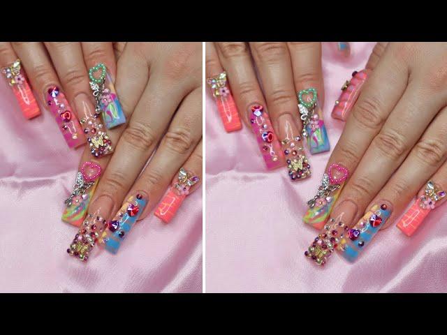 COLORFUL DUCK NAILS I Y2K NAIL ART I FLARE NAILS I MADAM GLAM HOUSE OF FUN COLLECTION