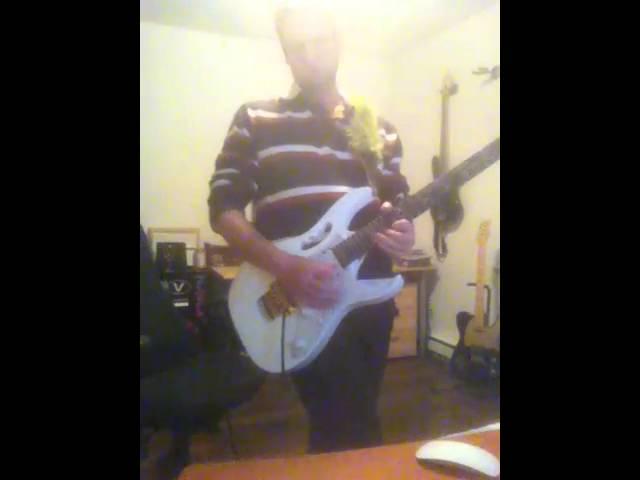 Kelster von Shredster playing an Ibanez Jem 7v